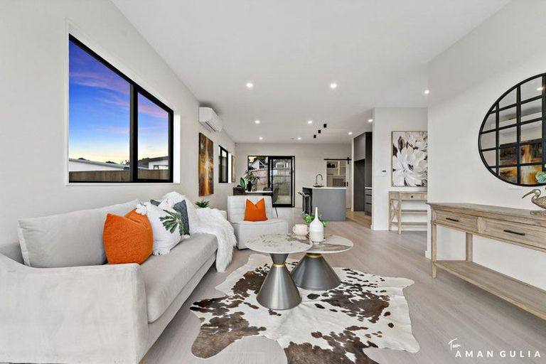 Photo of property in 6 Whakairo Crescent, Gulf Harbour, Whangaparaoa, 0930