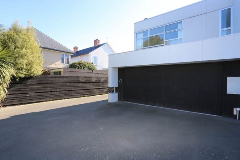Photo of property in 10 Holly Road, St Albans, Christchurch, 8014