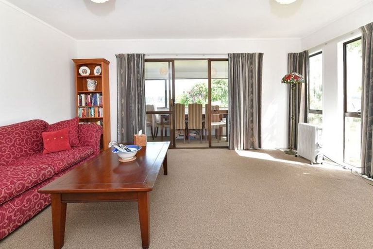 Photo of property in 14 Melandra Road, Stanmore Bay, Whangaparaoa, 0932