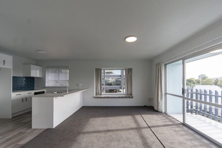 Photo of property in 3/2 Ruakiwi Road, Hamilton Lake, Hamilton, 3204