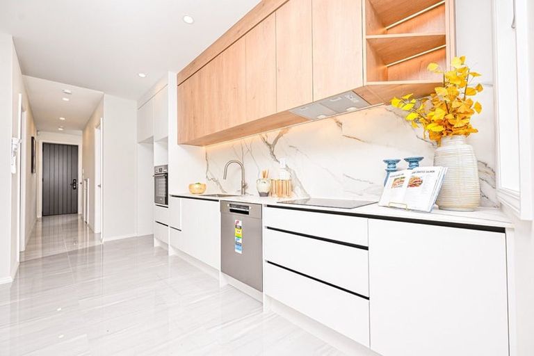 Photo of property in 89c Whitford Road, Botany Downs, Auckland, 2014