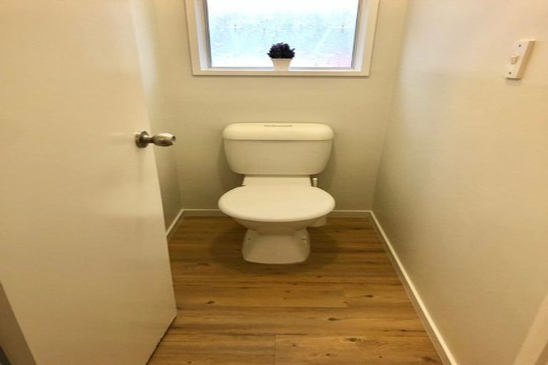 Photo of property in 33 Pensacola Crescent, Broomfield, Christchurch, 8042