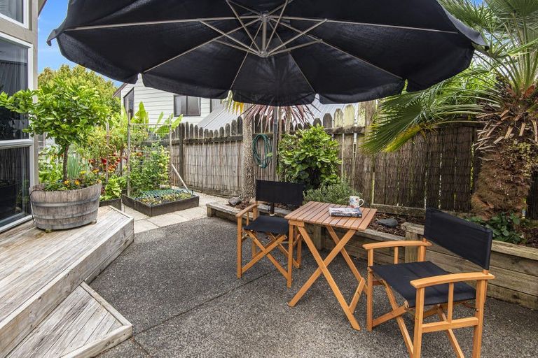 Photo of property in 19b Commins Road, Onerahi, Whangarei, 0110