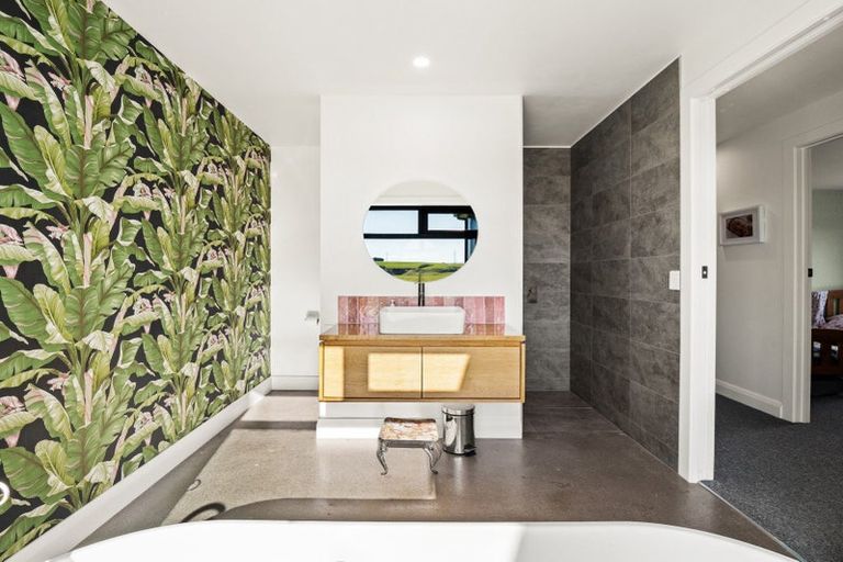 Photo of property in 470 Clinton Highway, Te Houka, Balclutha, 9273