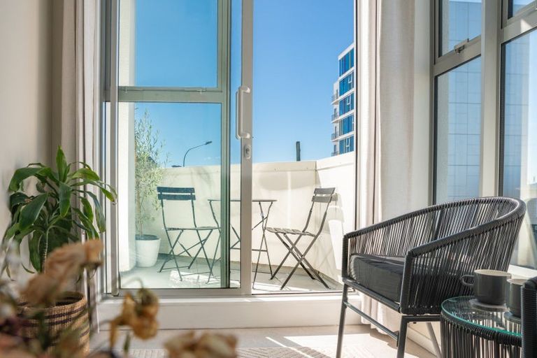 Photo of property in 31 Karo Drive, Te Aro, Wellington, 6011