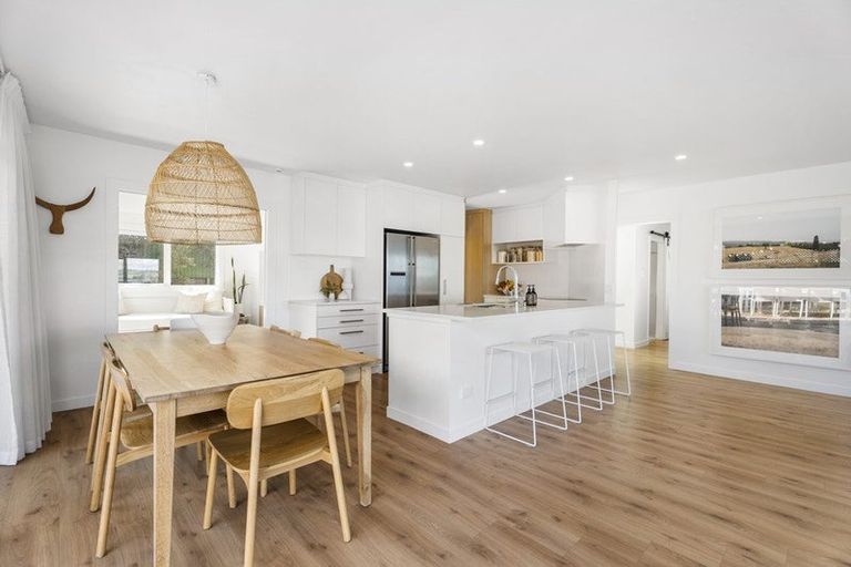 Photo of property in 785 Whangaparaoa Road, Manly, Whangaparaoa, 0930