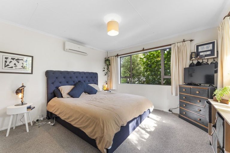 Photo of property in 27 Waterloo Crescent, Hokowhitu, Palmerston North, 4410