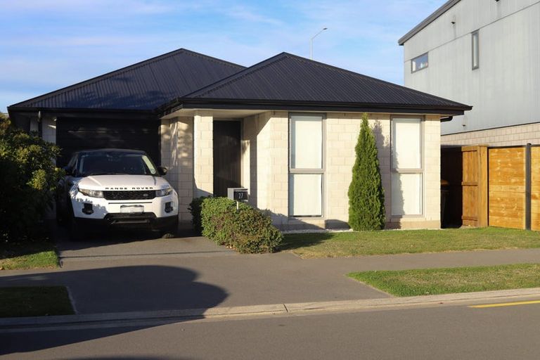 Photo of property in 27 George Square West, Wigram, Christchurch, 8025
