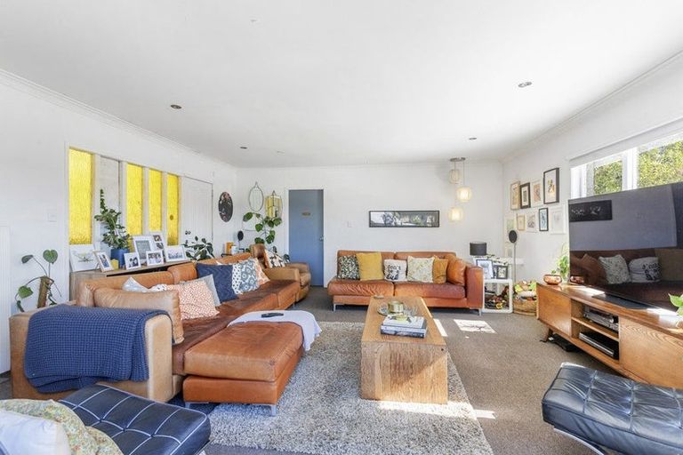 Photo of property in 1a Argyle Road, Browns Bay, Auckland, 0630