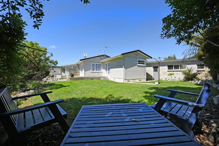 Photo of property in 16 Longfellow Street, Trentham, Upper Hutt, 5018