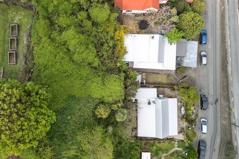 Photo of property in 22 Hawkhurst Road, Lyttelton, 8082