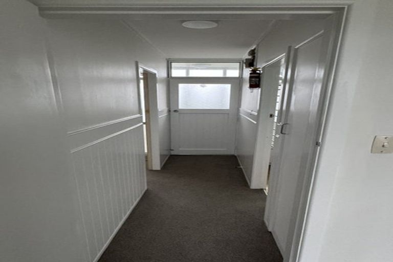 Photo of property in 23ub4 Rangitane Street, Maupuia, Wellington, 6022