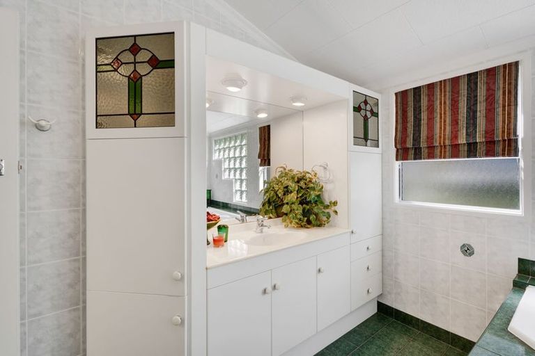 Photo of property in 74 South Road, Manaia, 4612