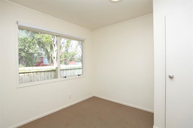 Photo of property in 2/62 Walworth Avenue, Pakuranga Heights, Auckland, 2010