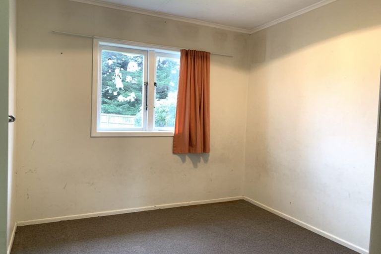 Photo of property in 37 Christmas Road, Manurewa, Auckland, 2102