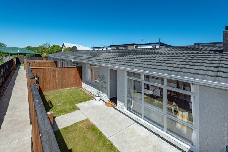 Photo of property in 2/76 Bishop Street, St Albans, Christchurch, 8014