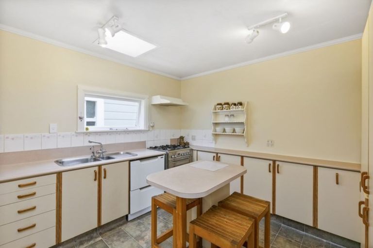 Photo of property in 40 Tiber Street, Island Bay, Wellington, 6023
