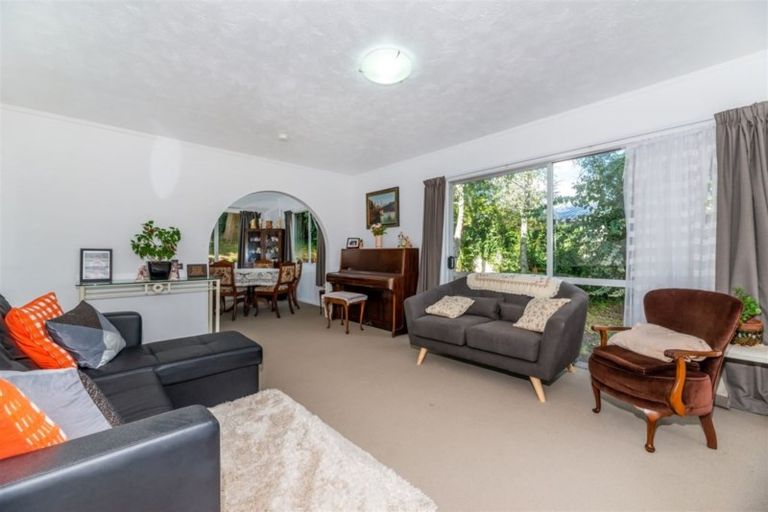 Photo of property in 37 Kohekohe Street, New Lynn, Auckland, 0600