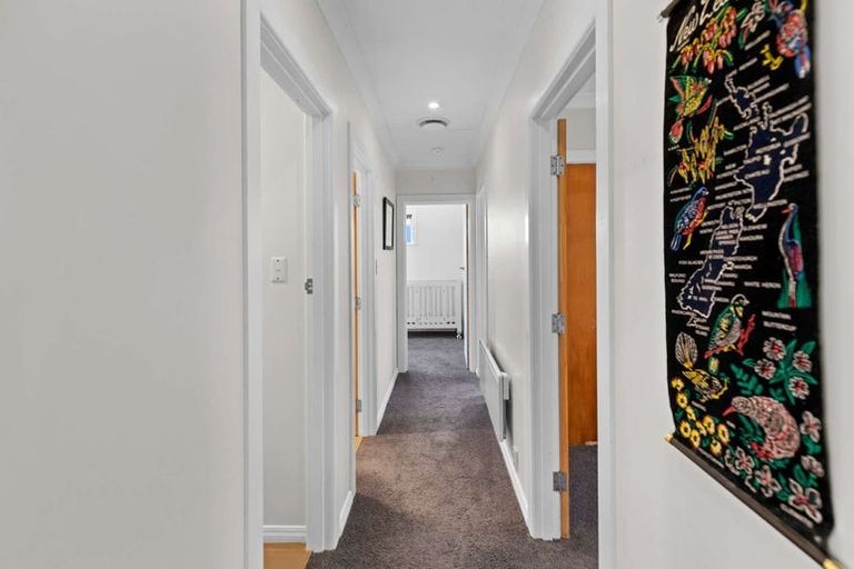 Photo of property in 28 Mazengarb Road, Paraparaumu Beach, Paraparaumu, 5032