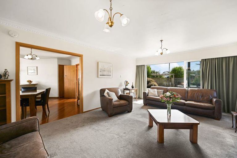 Photo of property in 6 Eton Drive, Hillcrest, Hamilton, 3216