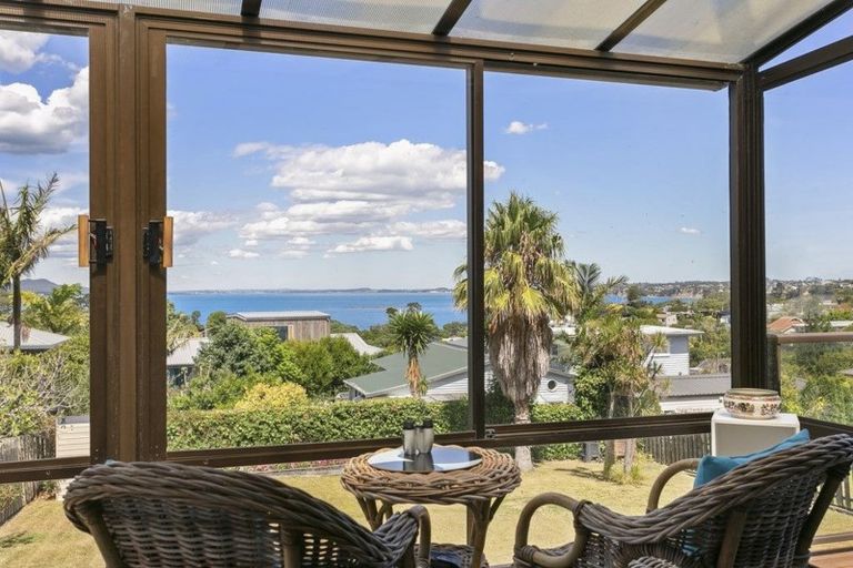 Photo of property in 35 Toroa Street, Torbay, Auckland, 0630
