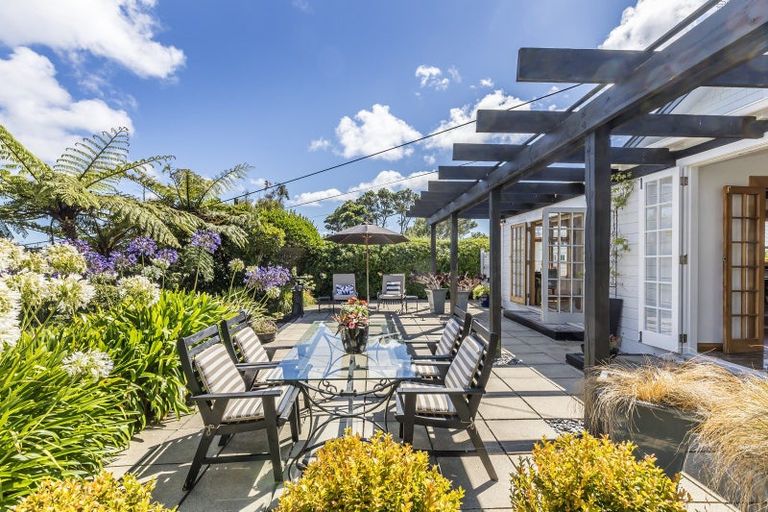 Photo of property in 75 Karepa Street, Brooklyn, Wellington, 6021