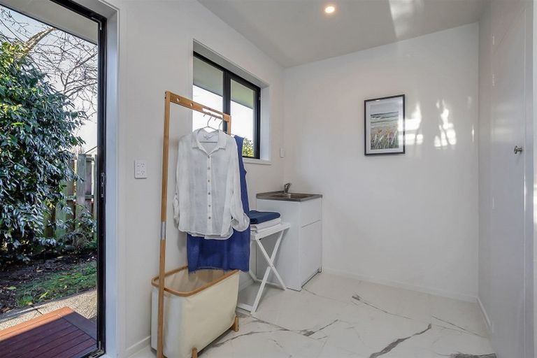 Photo of property in 214 Riverlaw Terrace, Saint Martins, Christchurch, 8022