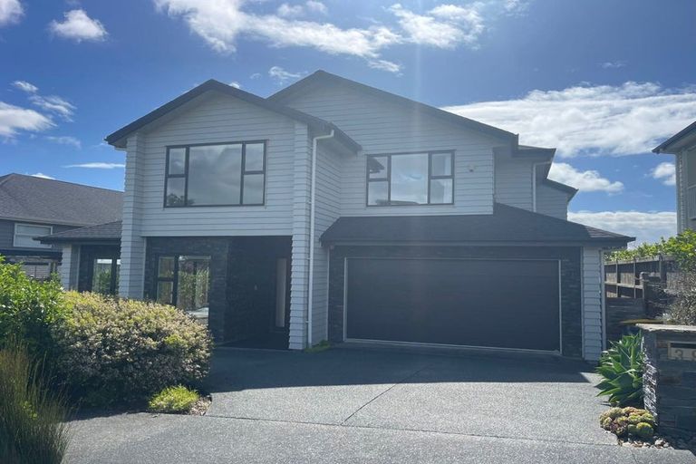 Photo of property in 39 Headland Drive, Long Bay, Auckland, 0630