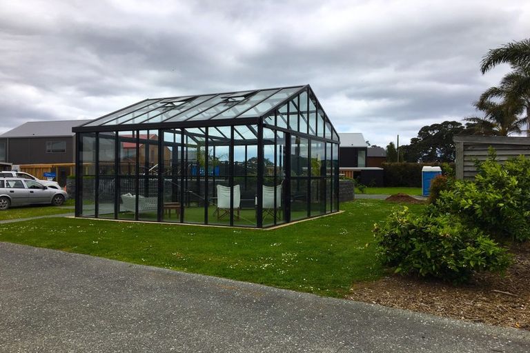 Photo of property in 2 Citrus Place, Mangawhai, 0505