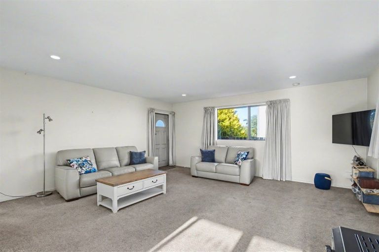 Photo of property in 1 Rochfort Place, Westport, 7825