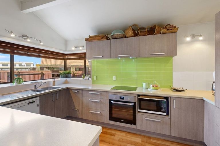 Photo of property in 25 Mendip Place, Casebrook, Christchurch, 8051