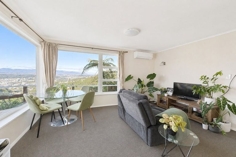 Photo of property in 32 Highbury Road, Highbury, Wellington, 6012