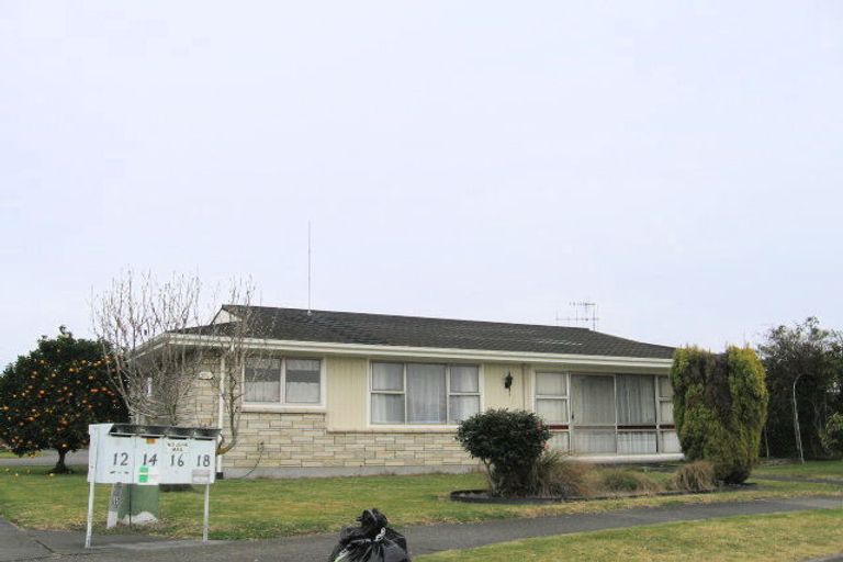 Photo of property in 20 Oxford Street, Taradale, Napier, 4112