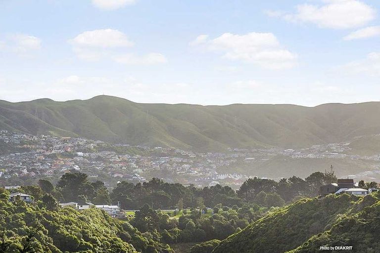 Photo of property in 6u5 Bushland Grove, Paparangi, Wellington, 6037