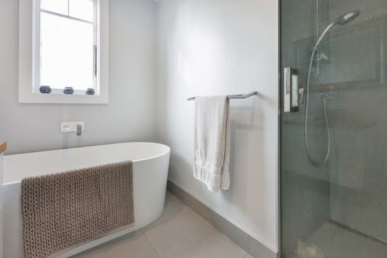 Photo of property in 23 Brandon Road, Glen Eden, Auckland, 0602
