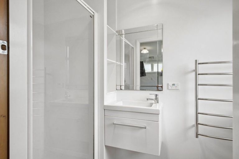 Photo of property in 19 Mascot Street, Tawa, Wellington, 5028
