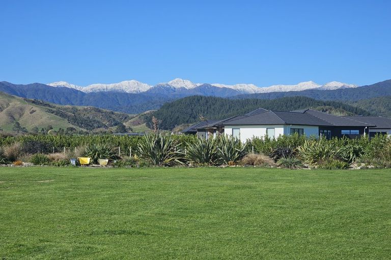Photo of property in 33 Oriwa Lane, Levin, 5571