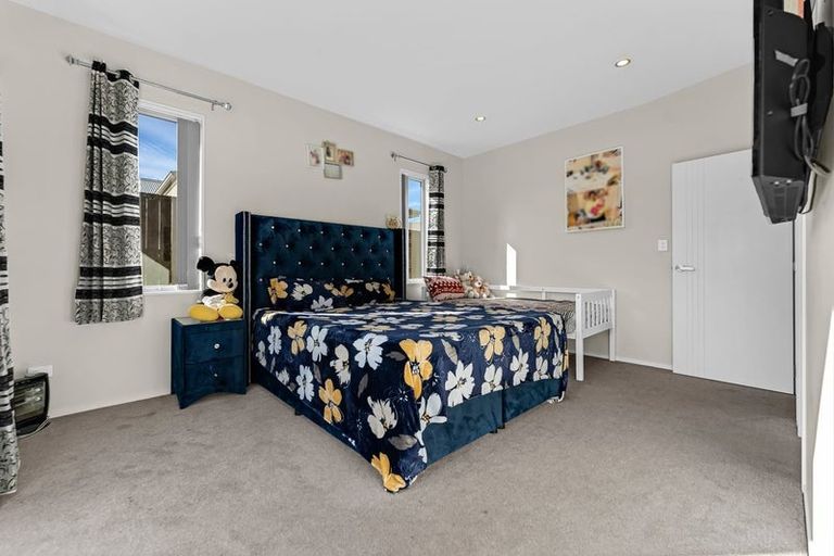 Photo of property in 18 Calder Crescent, Pokeno, 2402