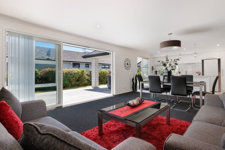 Photo of property in 93 Sandhurst Drive, Papamoa Beach, Papamoa, 3118