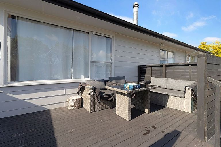 Photo of property in 63a Harrington Road, Henderson, Auckland, 0610