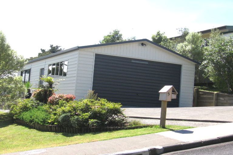 Photo of property in 5 Brussells Place, Birkenhead, Auckland, 0626