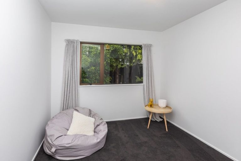 Photo of property in 2/48 Mcfaddens Road, St Albans, Christchurch, 8052