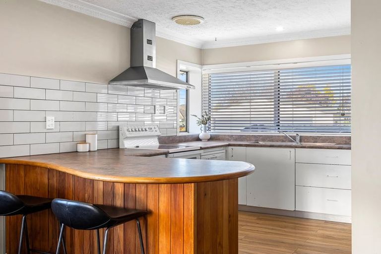 Photo of property in 21 Munro Street, Redwood, Christchurch, 8051