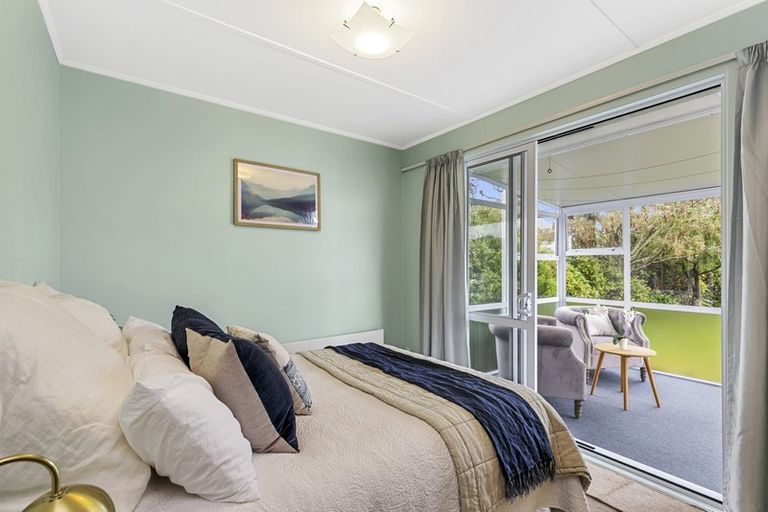 Photo of property in 57 Mark Avenue, Paparangi, Wellington, 6037