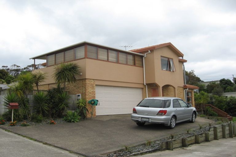 Photo of property in 24 Mariner Drive, Gulf Harbour, Whangaparaoa, 0930