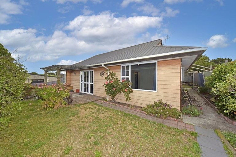 Photo of property in 2/49 Tedder Avenue, North New Brighton, Christchurch, 8083