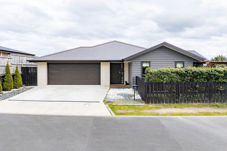 Photo of property in 15 Faber Place, Rototuna North, Hamilton, 3210