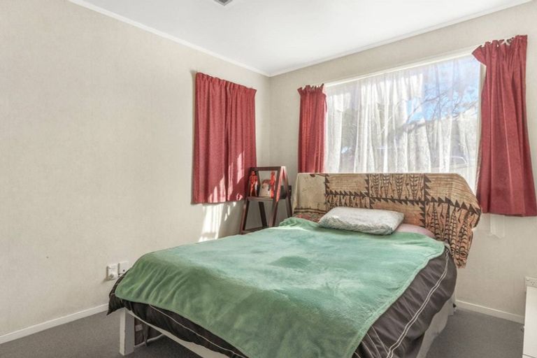 Photo of property in 9 Holborn Place, Papatoetoe, Auckland, 2025