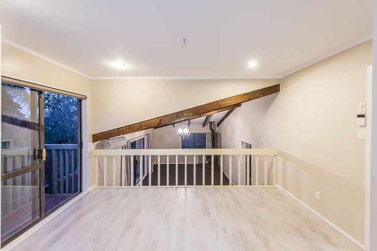 Photo of property in 12 Bedford Street, Te Atatu South, Auckland, 0610