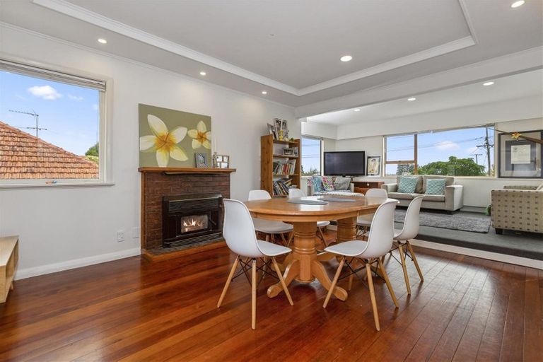 Photo of property in 8 Croydon Road, New Lynn, Auckland, 0600